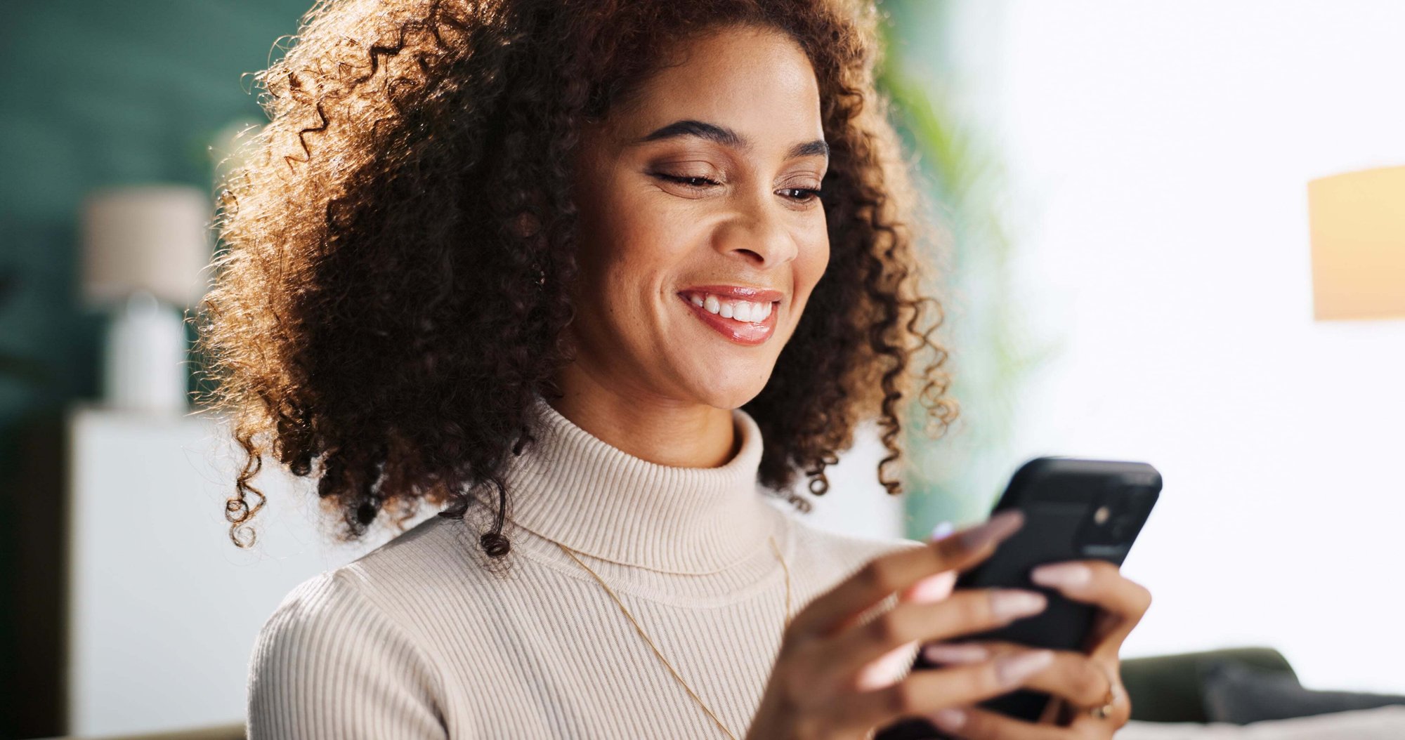 person with mobile for chat_1403274481-min